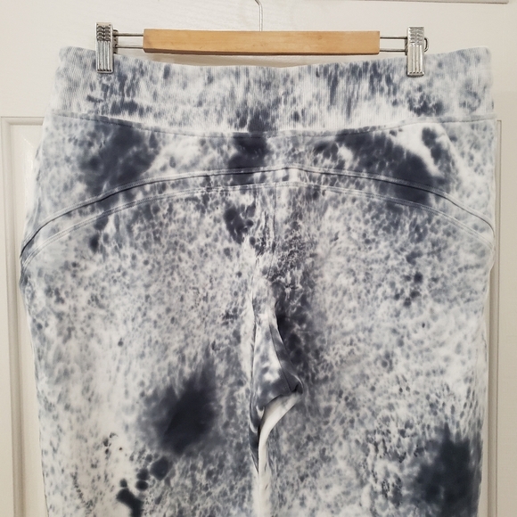 Lululemon Athletica warm down jogger marble dye Size 14 - Picture 6 of 13